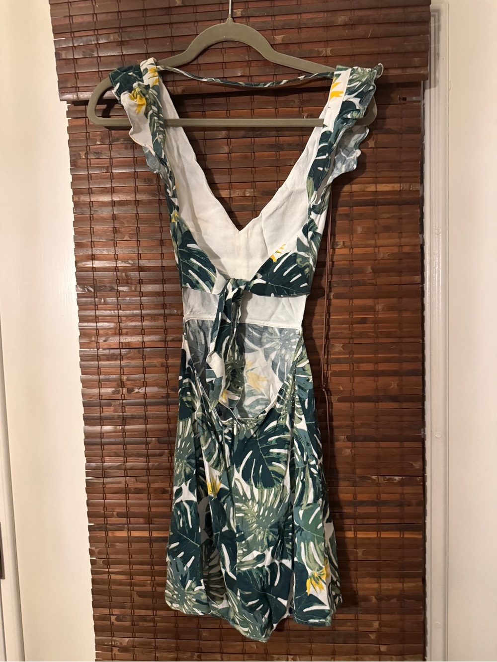 For Love & Lemons Green and White Leaf-Print Mini Dress, sz xs, guc💚 - Picture 4 of 9